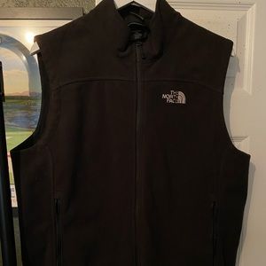 The north face black vest, fleece windwall (Large)